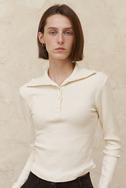 A RIBBED BUTTON COLLAR T_IVORY